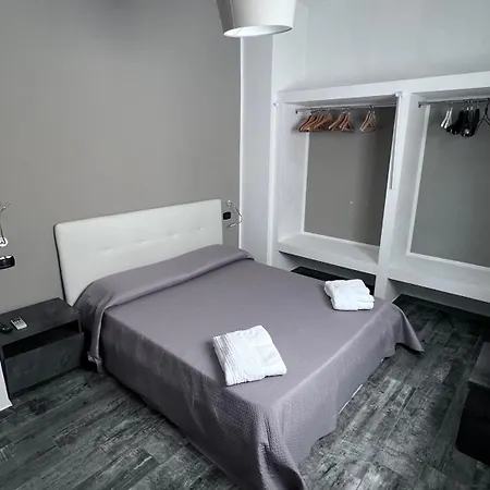 Ideal House * 巴里